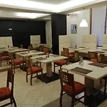 Bellevue מלון דירות 4*
