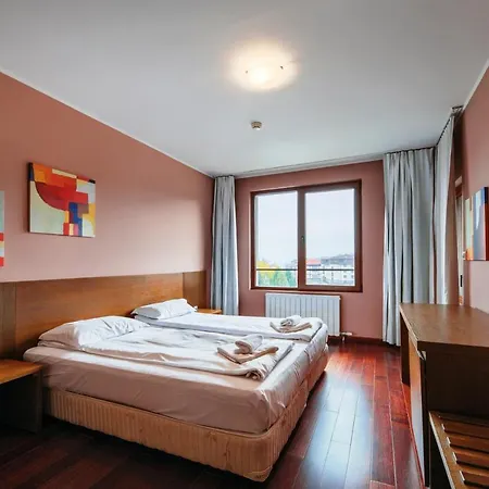 Bellevue Aparthotel 4*