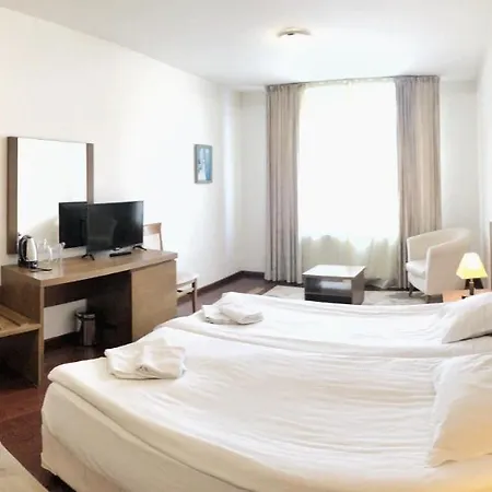 Bellevue Aparthotel 4*